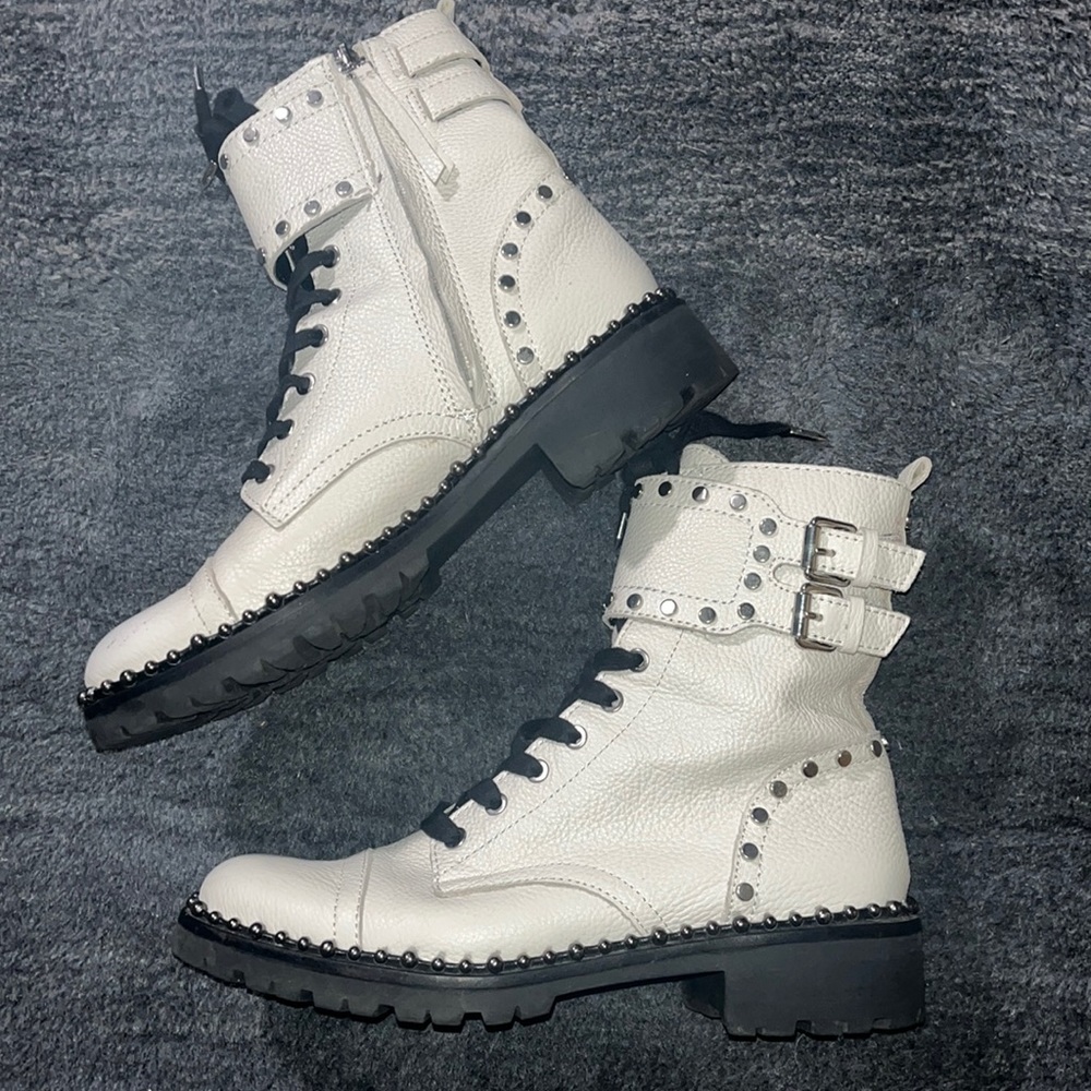 Sam Edelman sz 7 Jennifer boots white genuine real leather studded moto silver
